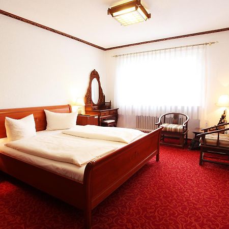 Hotel Pfauen Умкирх Экстерьер фото