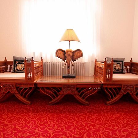 Hotel Pfauen Умкирх Экстерьер фото